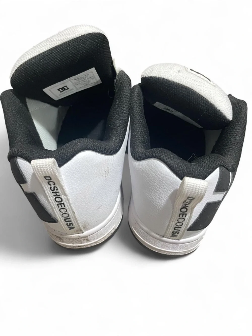 DC White and Black court graffik Sneakers
